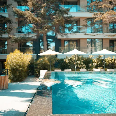 Апартаменты Wonderful Azur Panorama Spa, Pool And Fitness Святые Константин и Елена